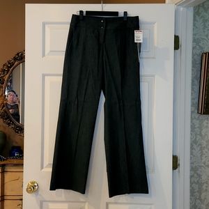 Santoro with leg denim pants